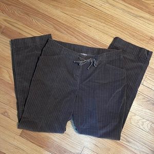 EUC J-Jill corduroy pants. Brown w/ cream pin stripe. Size 14.
